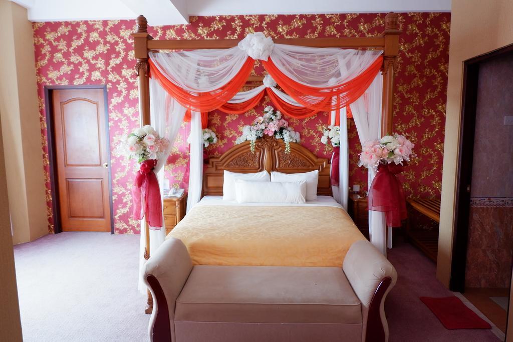 Hotel Grand Tiga Mustika