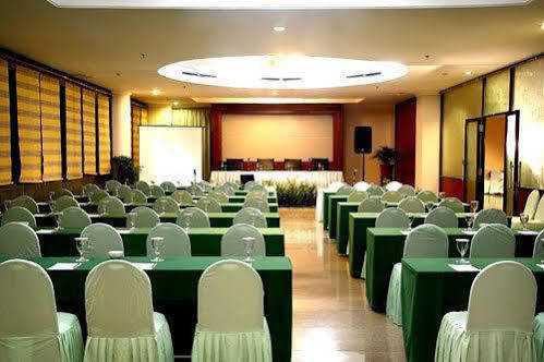 Grand Tiga Mustika Hotel 4*